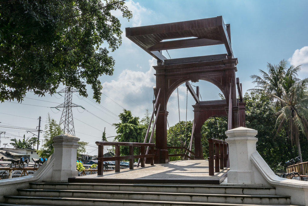 Jembatan Kota Intan Jakarta
