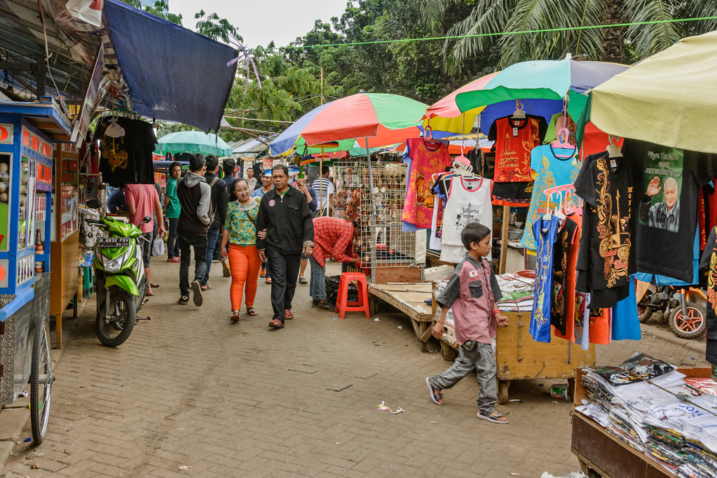 Food and Souvenirs for Sale near Monas, Jakarta.